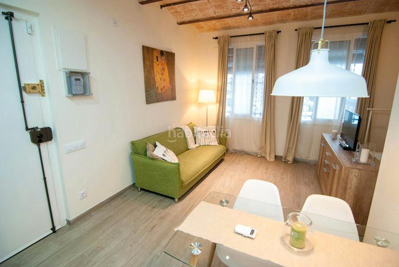 Foto 72110b86-5955-4b3b-8257-382e192db867. Rent flat with heating in Provençals del Poblenou Barcelona