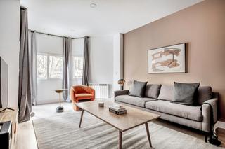 Miete Etagenwohnung  N/a. Carrer de trafalgar, barcelona