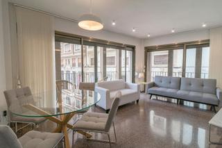 Rent Flat  N/a. Plaça col.legi del patriarca, valencia