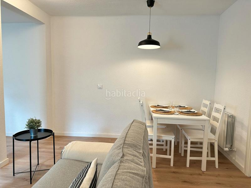 Foto f20d3e98-312b-41c1-a8d9-2510eff95306. Rent flat with heating in Numancia Madrid