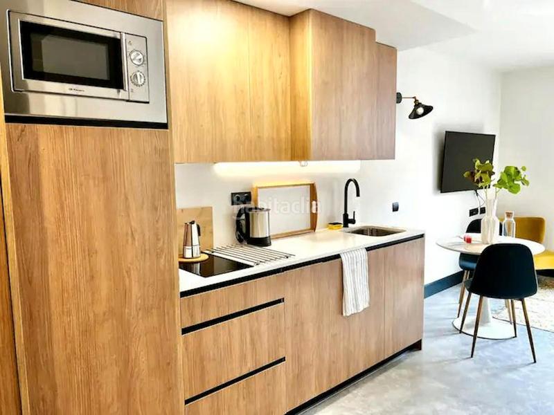 Foto 8b3ae737-e0fa-429b-89ce-e2c03101c21b. Rent flat with heating in Almendrales Madrid