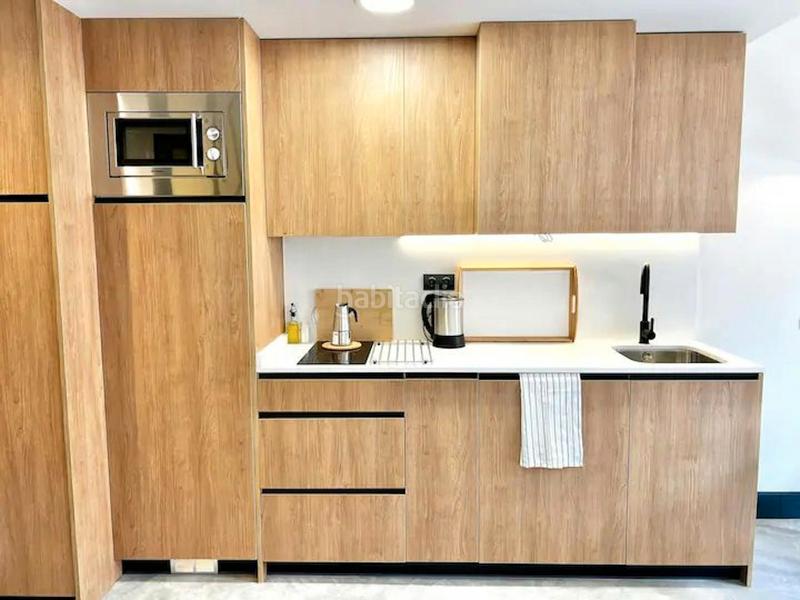 Foto d68608cd-a636-449a-8d7f-05aa9186a840. Rent flat with heating in Almendrales Madrid