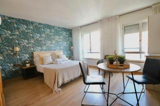 Rent Flat  N/a. Calle de leganitos, madrid