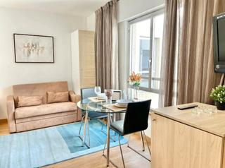 Rent Flat  N/a. Calle de leganitos, madrid