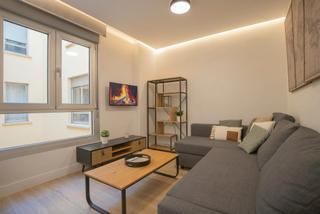 Miete Etagenwohnung  N/a. Calle de leganitos, madrid