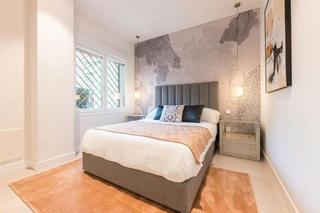 Rent Flat  N/a. Calle del pinar del rey, madrid