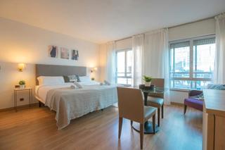 Location Appartement  N/a. Calle de leganitos, madrid