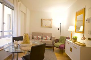 Rent Flat  N/a. Calle de leganitos, madrid