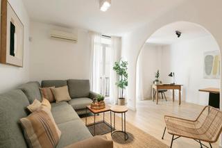 Miete Etagenwohnung  N/a. Carrer de la portaferrissa, barcelona