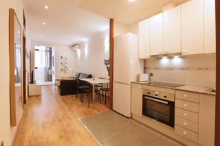 Miete Etagenwohnung  N/a. Carrer de sardenya, barcelona