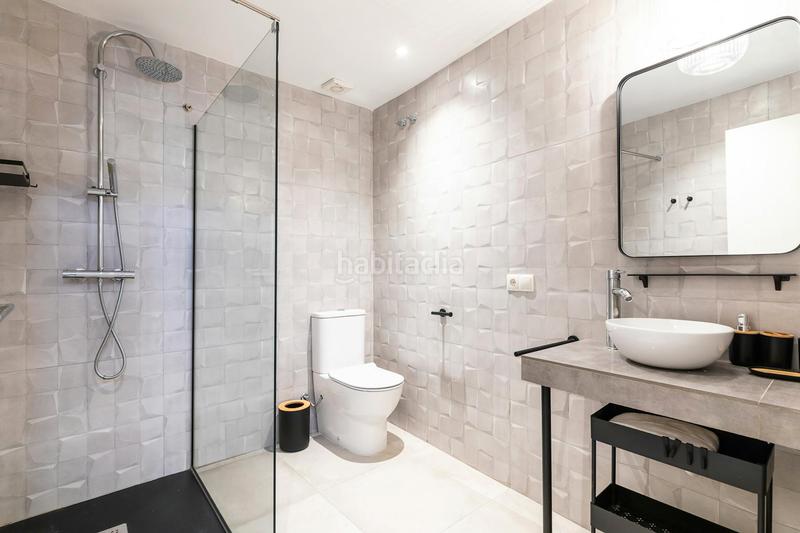 Foto f3b9c23a-34de-4126-8f9c-933904add50c. Alquiler piso calle del trench, en El Mercat Valencia