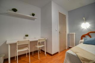Location Appartement  N/a. Calle san lamberto, madrid