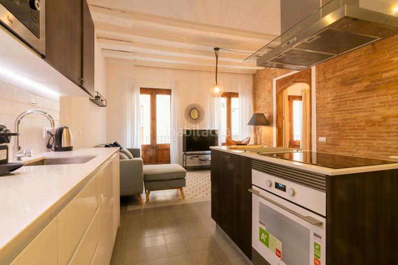 Foto 5cf408f0-7218-4d99-8a18-787921128939. Miete etagenwohnung mit heizung in Raval Barcelona