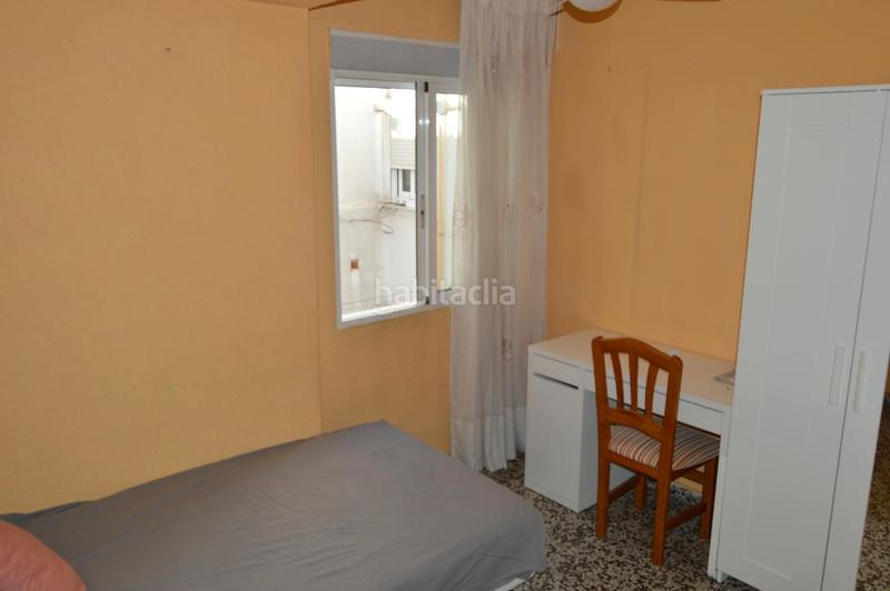 Foto ccc6b650-9e73-4c80-b0c2-8a9cc10285b5. Alquiler piso carrer sants just i pastor, en Aiora Valencia
