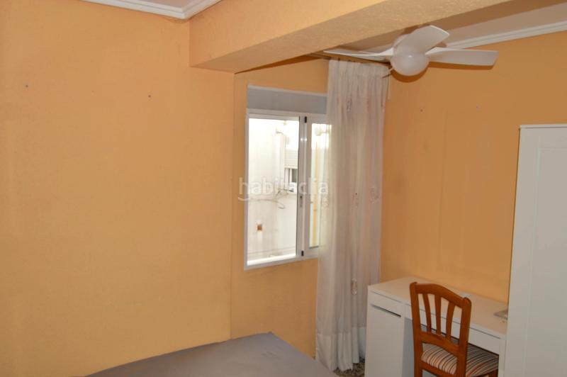 Foto cd0581c6-bf4a-4be9-b537-6bfd3a9aec33. Alquiler piso carrer sants just i pastor, en Aiora Valencia
