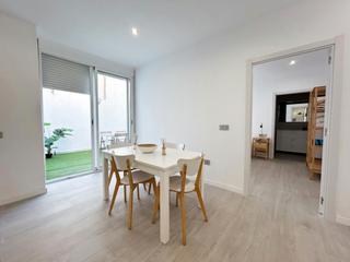 Miete Etagenwohnung  N/a. Carrer de vicent ballester, valencia