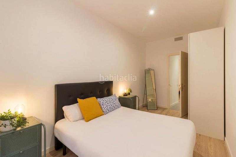 Foto e8ffb11b-b745-49f0-9f6e-434964cb4e5f. Alquiler piso carrer la rambla, en Gòtic Barcelona
