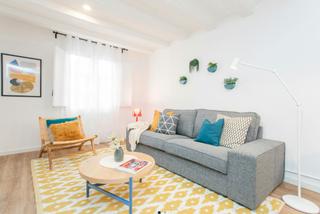 Miete Etagenwohnung  N/a. Carrer de la lluna, barcelona