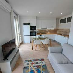 Miete Etagenwohnung  N/a. Carrer de gomis, barcelona