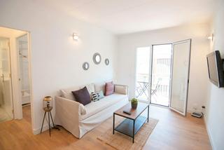 Location Appartement  N/a. Carrer dorient, lhospitalet de llobregat
