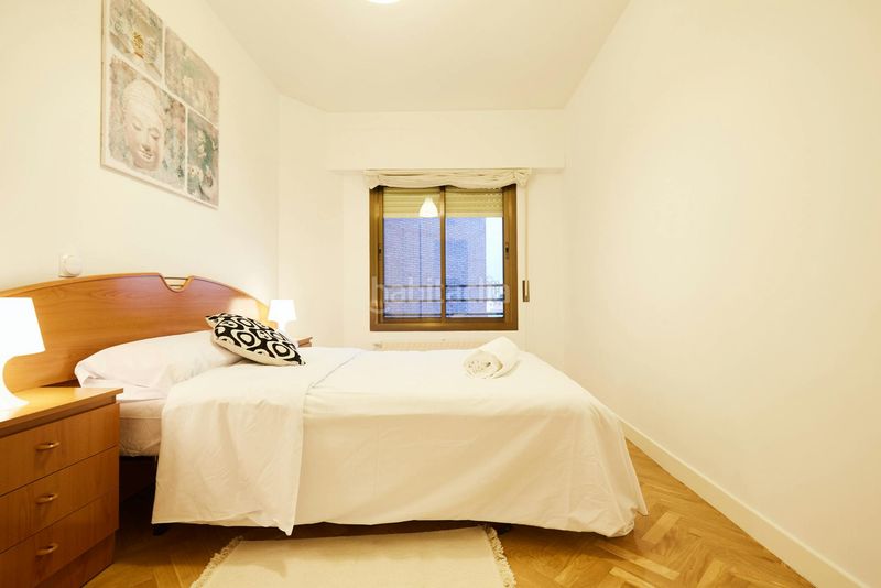 Foto 36b35c51-4cd4-4413-90a0-27f506016540. Rent flat in Adelfas Madrid