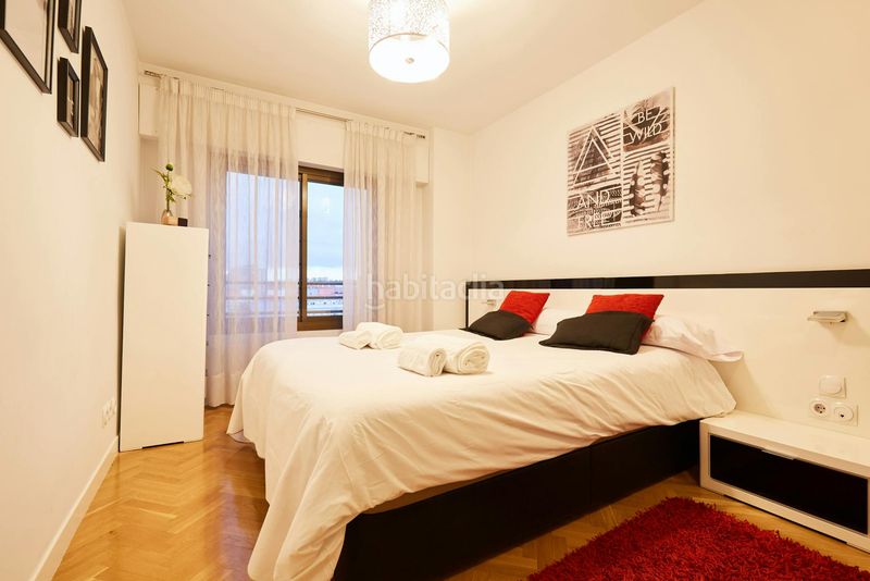 Foto 8b290a0c-4d91-4e4c-a9c5-2f0231751878. Rent flat in Adelfas Madrid