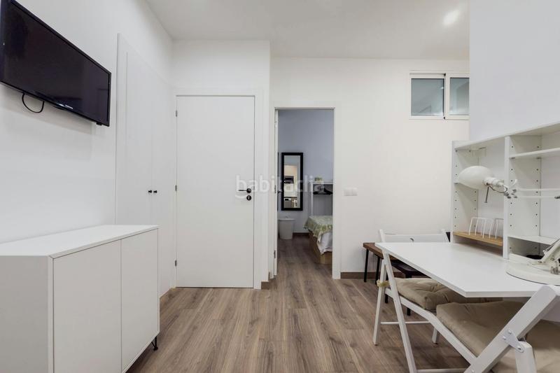 Foto 163a9d13-a044-438f-afd8-94089788b89a. Miete etagenwohnung mit heizung in Raval Barcelona