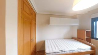 Location Appartement  N/a. Calle rafael bergamín, madrid