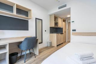 Rent Building  N/a. Calle de francisco sancha, madrid