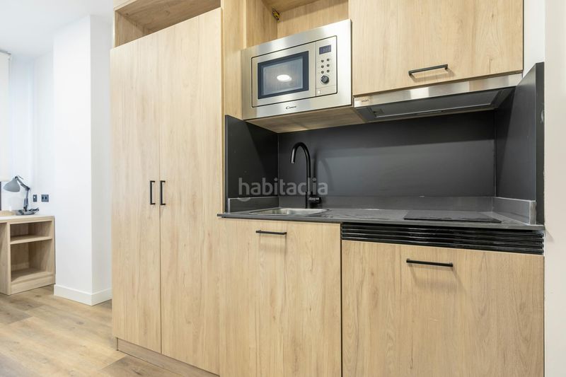 Foto 1911b5e7-17b1-43c2-9051-3673d4a9fa06. Lloguer edifici a Tres Olivos-Valverde Madrid