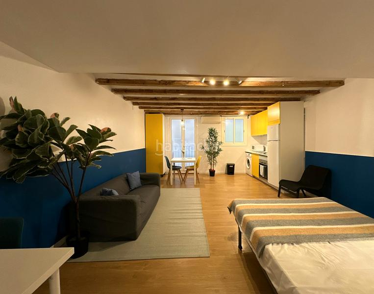 Foto fa270be2-d413-4f45-b244-27b426fbf786. Rent flat in Gòtic Barcelona