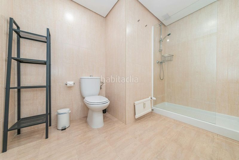 Foto cef0e65a-1718-44c5-a1de-ae2d91899344. Rent flat with heating in Castilla Madrid