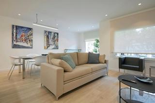 Miete Etagenwohnung  N/a. Carrer de laureà miró, esplugues de llobregat
