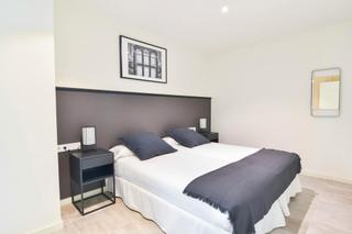 Location Appartement  N/a. Carrer de la reina cristina, barcelona
