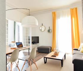 Location Appartement  N/a. Carrer de la reina cristina, barcelona