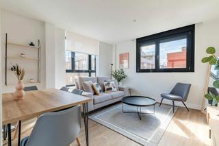 Rent Flat  N/a. Calle de matilde landa, madrid