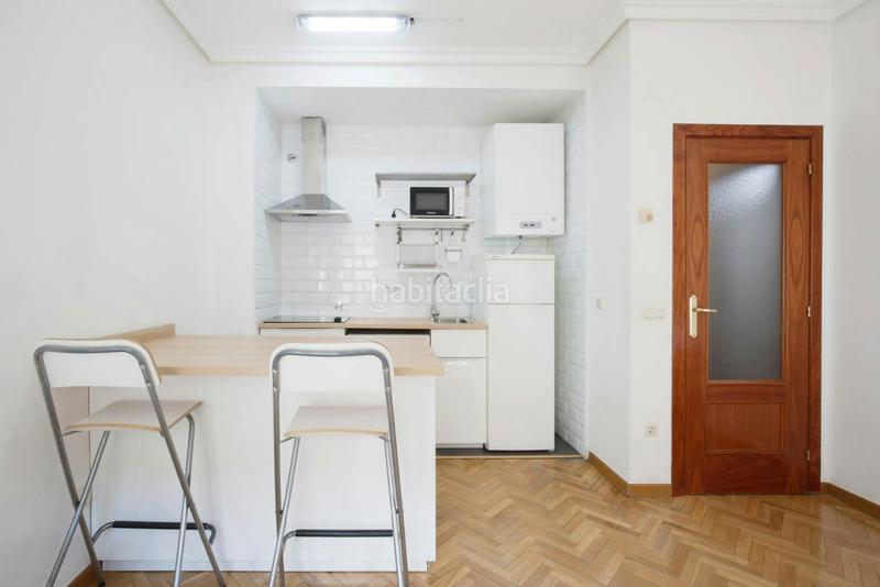 Foto ce7c476e-2d15-4045-a44b-f6d65bcf7852. Miete etagenwohnung mit heizung in Sol Madrid