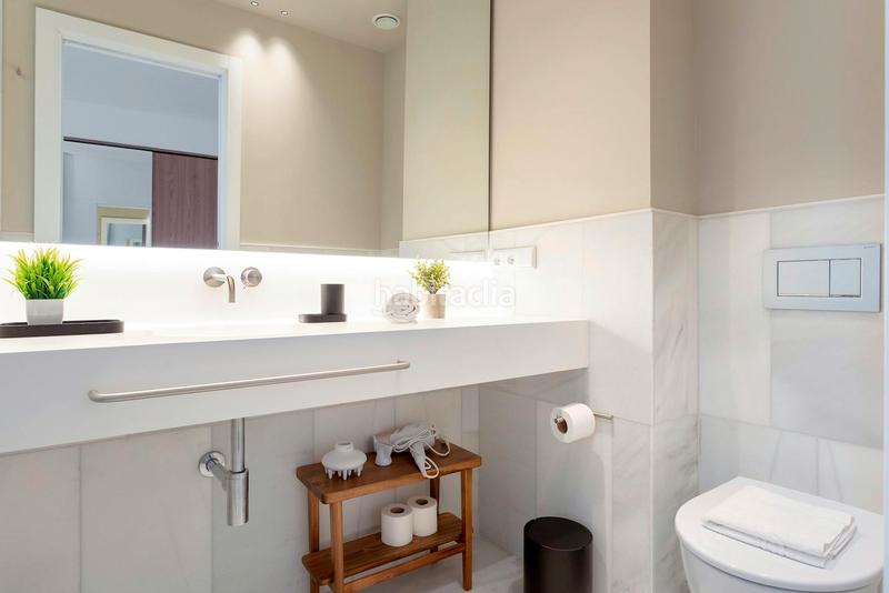 Foto 8a9d5906-364f-497b-b9e9-c87431ecbcd0. Location appartement avec chauffage dans San Vicente Sevilla