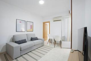 Alquiler Piso  N/a. Calle manuela mínguez, madrid