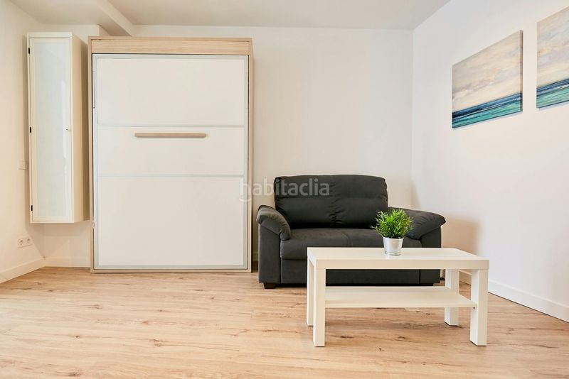 Foto 4e959889-11e2-4f4e-8058-ab680f419565. Rent flat with heating in Valdeacederas Madrid