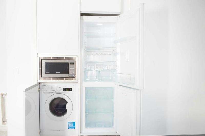 Foto 5c86bfdb-efe8-40f1-91cd-12bc9428f636. Rent flat with heating in Numancia Madrid
