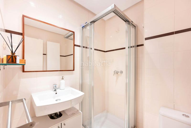 Foto 98446db0-d3df-4ed8-aaa0-0cd1750257ca. Rent flat with heating in Universidad-Malasaña Madrid