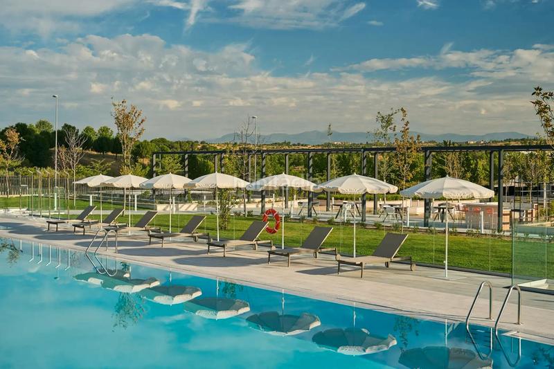 Foto df8d31b0-da03-4970-8dc5-d41a8d1f05f8. Lloguer pis amb calefacció aparcament a Zona Industrial Alcobendas