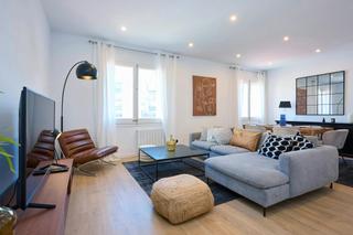 Location Appartement  N/a. Carrer de calàbria, barcelona