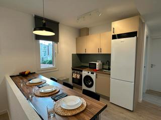 Miete Etagenwohnung  N/a. Calle de pradales, madrid