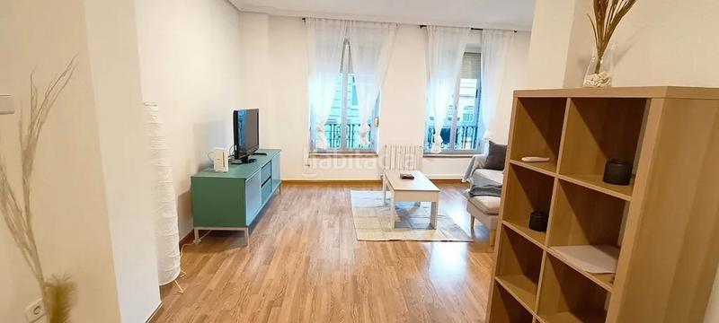 Foto ceece498-22c9-46a8-a984-4170603eac31. Rent flat in Palos de Moguer Madrid