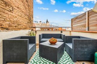 Location Appartement  N/a. Carrer de la creu coberta, barcelona
