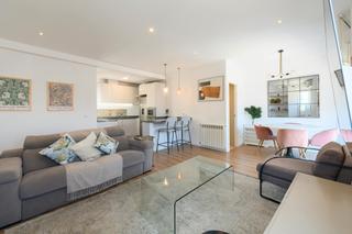 Location Appartement  N/a. Calle de orense, madrid