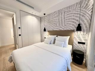 Rent Flat  N/a. Carrer de casanova, barcelona