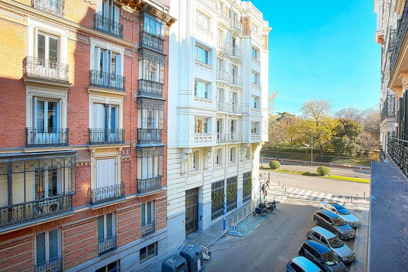 Foto a2f707d6-83f2-46c6-82c7-a3f01a3acbbb. Alquiler piso calle de la academia, en Jerónimos Madrid